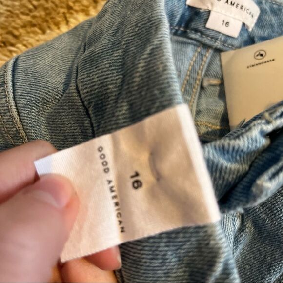 Good American Blue Flare & Wide Leg Jeans - Picture 2 of 6